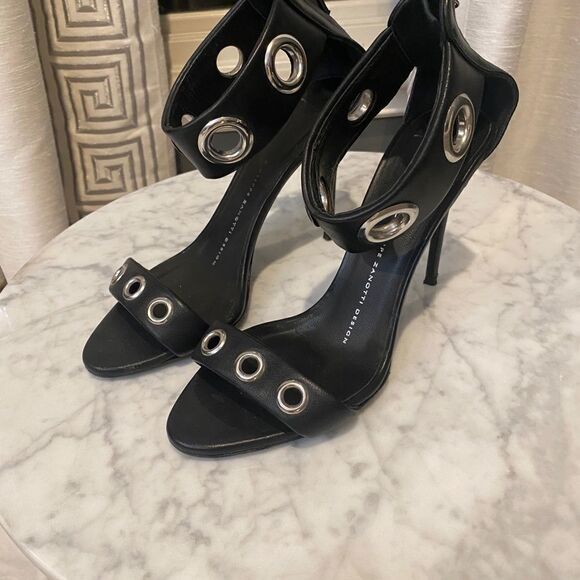 Giuseppe Zanotti ankle strap heels Size 36 - Picture 3 of 15